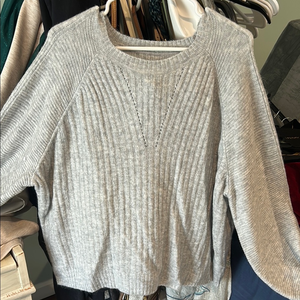 Simply Vera Vera Wang Gray Crew Neck Sweater